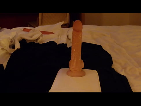 Nice ride on my 9" dildo.MOV