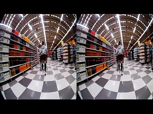 Pussy flashing in the supermarket VR