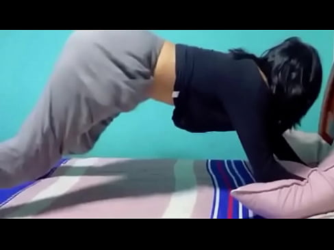 Huge butt latina whore twerking