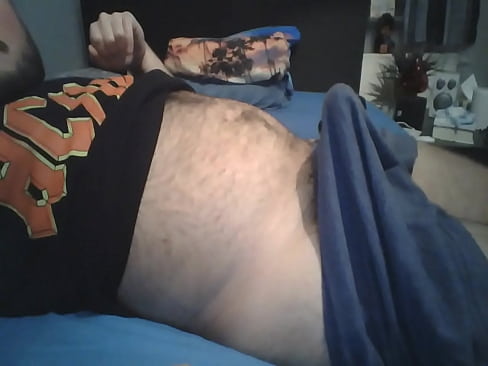 Hairy bear cums on his hairy belly (cumshot)