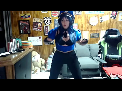 Britany cosplay dance stream