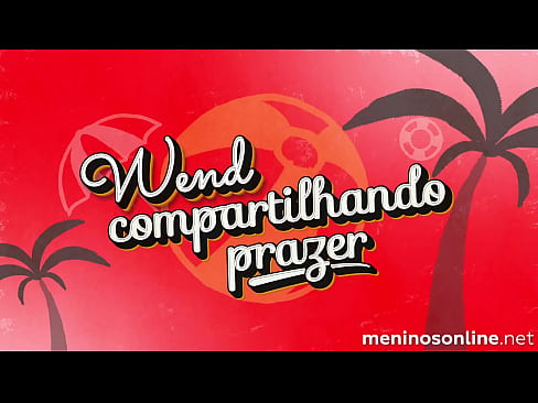 Menino novo na produtora chegou compartilhando tudo