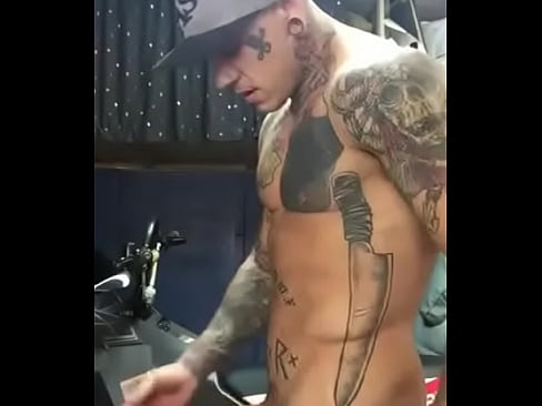 Rola gostosa do tatuado