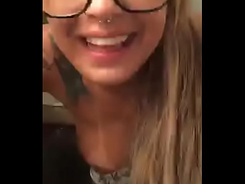 Anny on Periscope-1