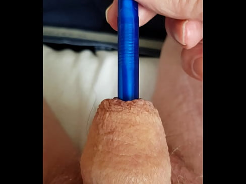 Ballpont in penis