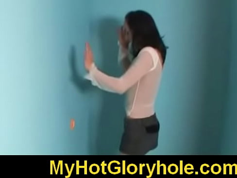 Amazing-gloryhole-blowjob11 01