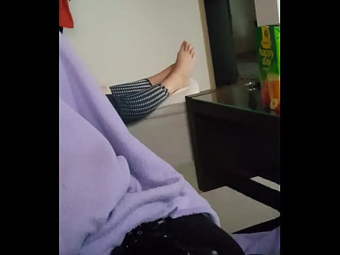 My Girlfriends playing with her soles in front of me