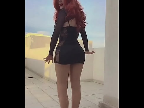 Walking in a beautiful day whit sexy black dress