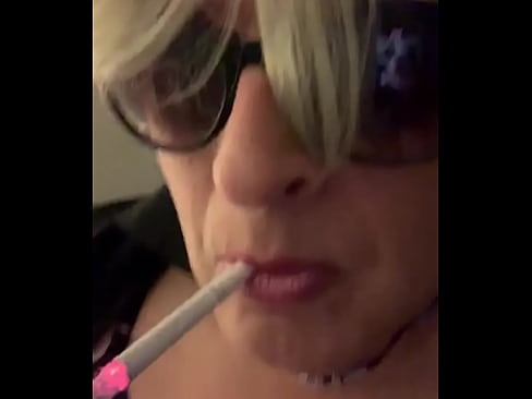 CD Nikki smokes for you