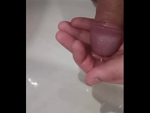 I Love How The Pee Feels In My Hand