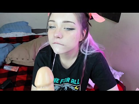 Deep suck, drool and vibrator on Cam