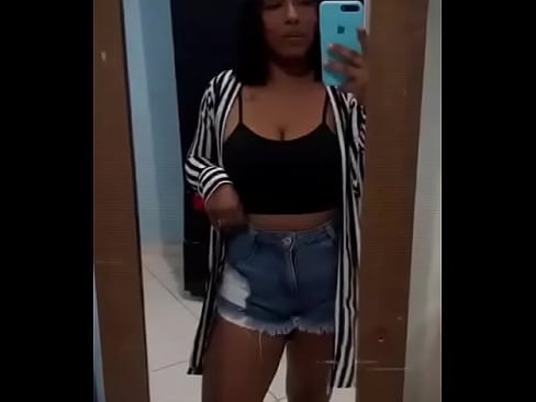 Vanessa, Ninfeta se Exibindo