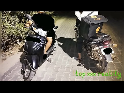 indian XXX Girl fucked by delivery boy