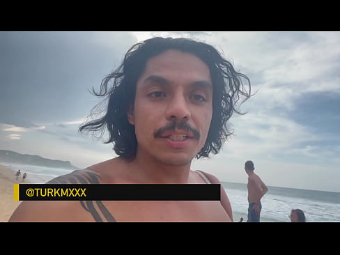 El Turko jalándosela en la playa, macho latino entrón masturbándose y meando en la playa Punta Zicatela Puerto Escondido Oaxaca Mexico leche #Turkomex #tour2022