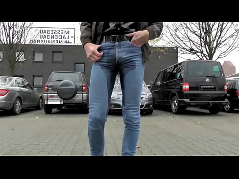 jeans pissing in public