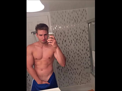 Lucas Garófalo desnudo - Youtuber argentino