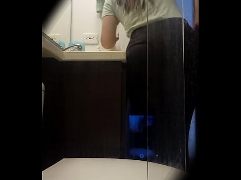 Camara espia en habitación de profesora argentina Milet