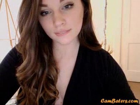 Cute Amateur Whore fingers creamy Pussy on Webcam