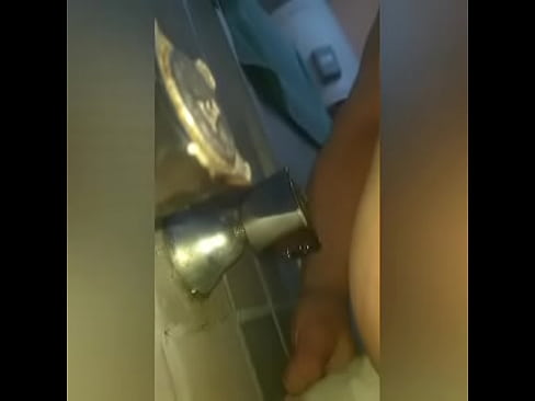 Me masturbe en el baño