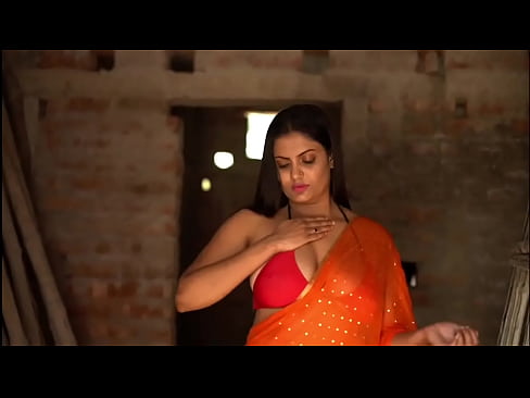 Deepa Bhabhi showing off her Big Boobs Stripping Saree