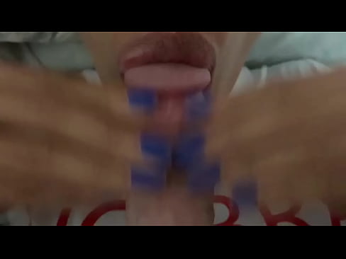 Destinylove cock sucking lips uses two hands