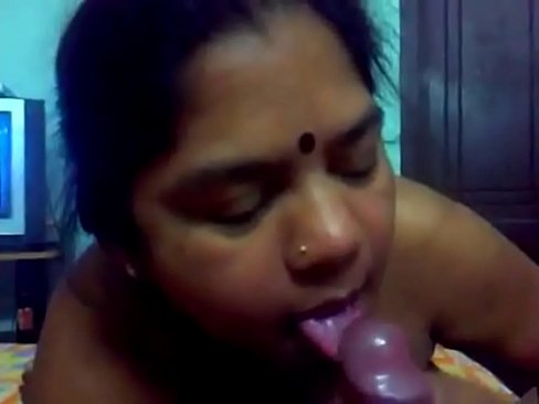 Friend Mom Sucking me