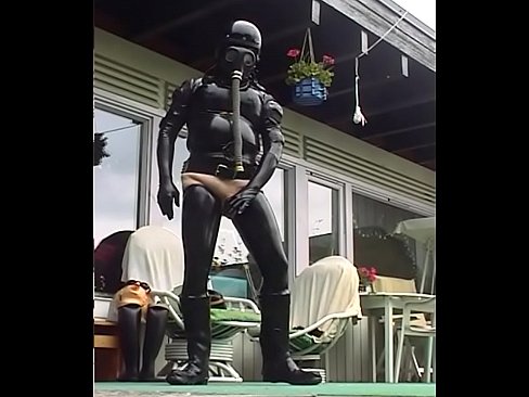 Roxina2003ShinyRubberOut010803.WMV