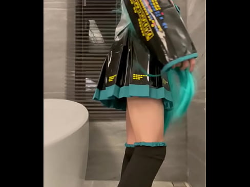 Asian sissy teen cosplay miku and jerk odd solo