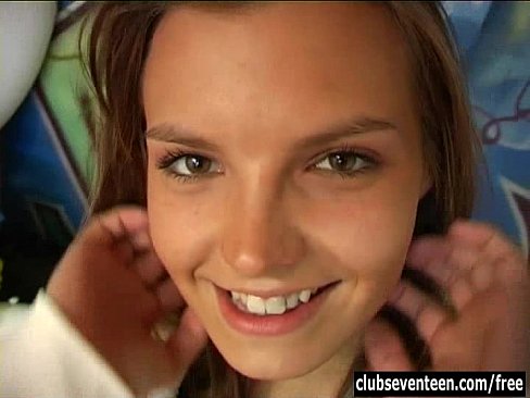 Teen Cleo toy pussy hard