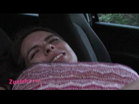 Zuzinka masturbates until orgasm in the car