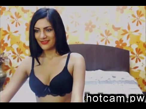 Chica de la india masturbandose en webcam - HotCam.pw