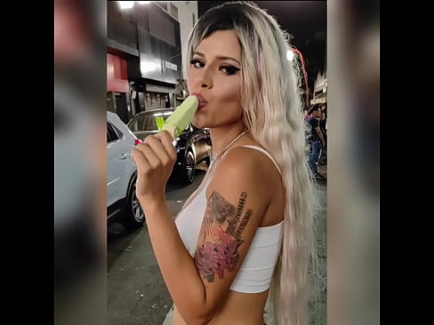 Super sexy and hot teen sucking a popsicle!