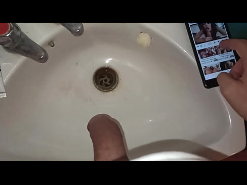 cum a lot in the sink