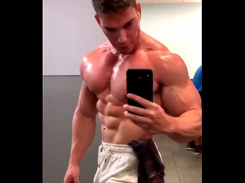 Bodybuilder Bulge (dick print)