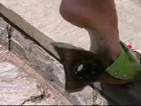 927581 shoejob in green mules