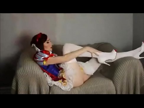 snow white cosplay