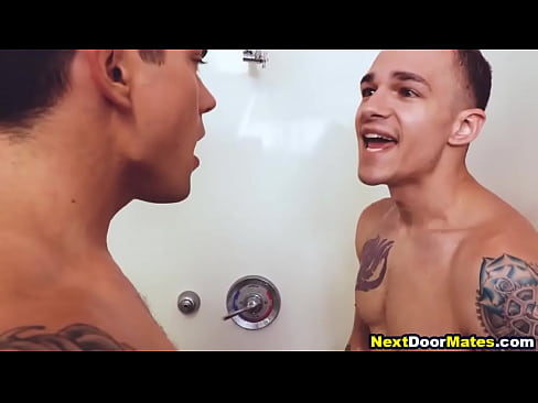 Hot jocks having gay sex in dormitory toilet