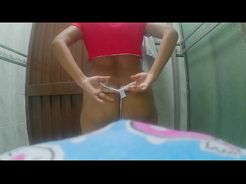 Camara amateur graba a madrastra(sexy)