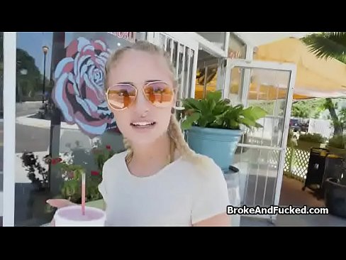 Blonde teen loves the extra cash for cocking