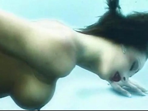 Underwater Glamour - Andrea Baron
