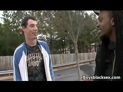 Black Muscular Gay Man Fuck WHite Boy Hard 04