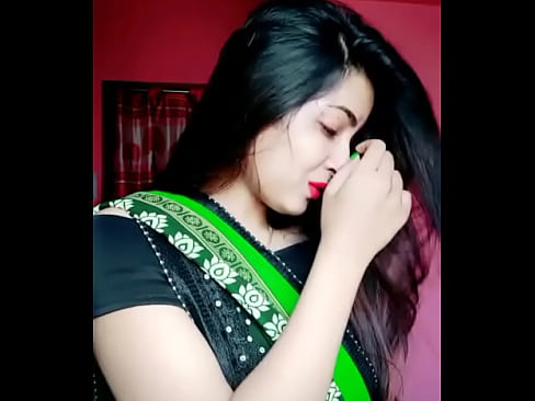 Super duper hit indiam model in green saree
