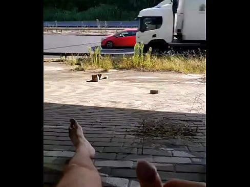 Outdoor Public Jerk by busy road