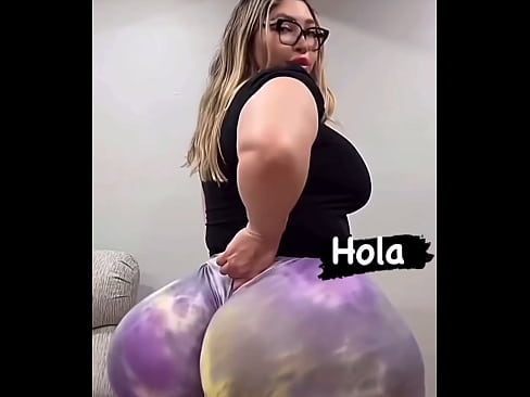 Big chubby women booties twerking and shaking ass