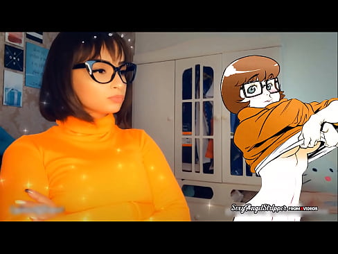 Velma Fucks Dragon Creampie and BJ - Cosplay Velma Scooby doo - Fazendo boquete ate gozar na boca