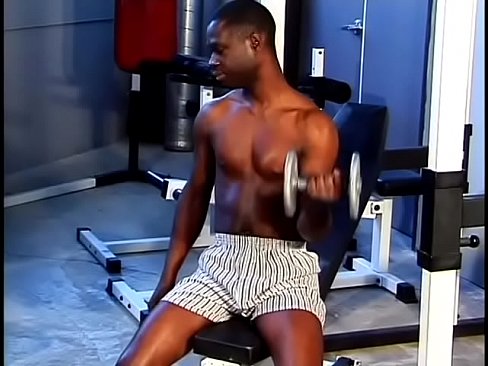 Black guy has his black friend blowing his cock and getting ass fucked at a gym