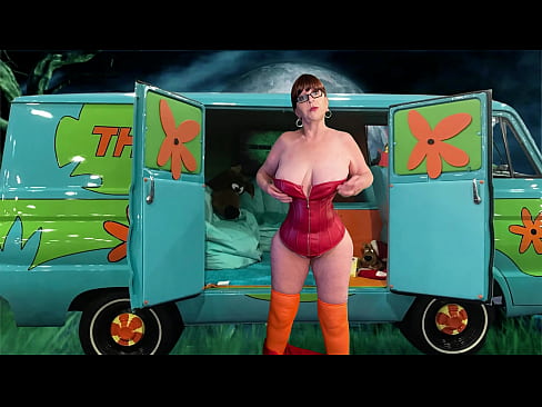 Mature Scooby Doo Velma cosplay with pussy licking, fucking & Creampie