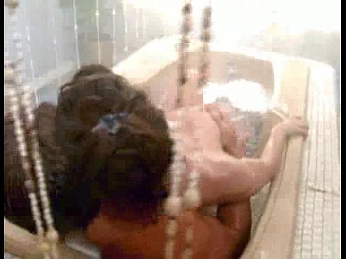 Krista Allen bathtub sex 2
