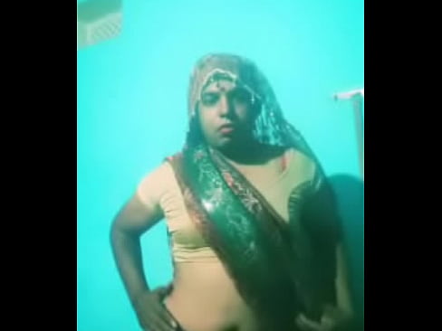 Hot sonusissy look slut in saree