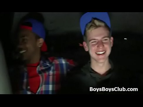 Sexy white dude in hardcore interracial gay threesome
